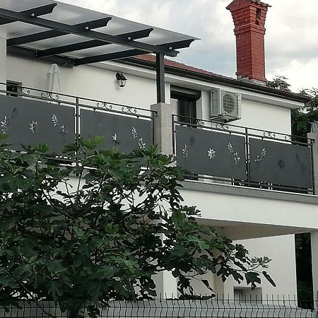 Jurdani Apartmani Roberta מראה חיצוני תמונה