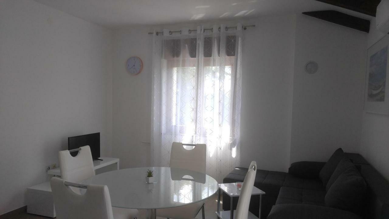 Jurdani Apartmani Roberta מראה חיצוני תמונה
